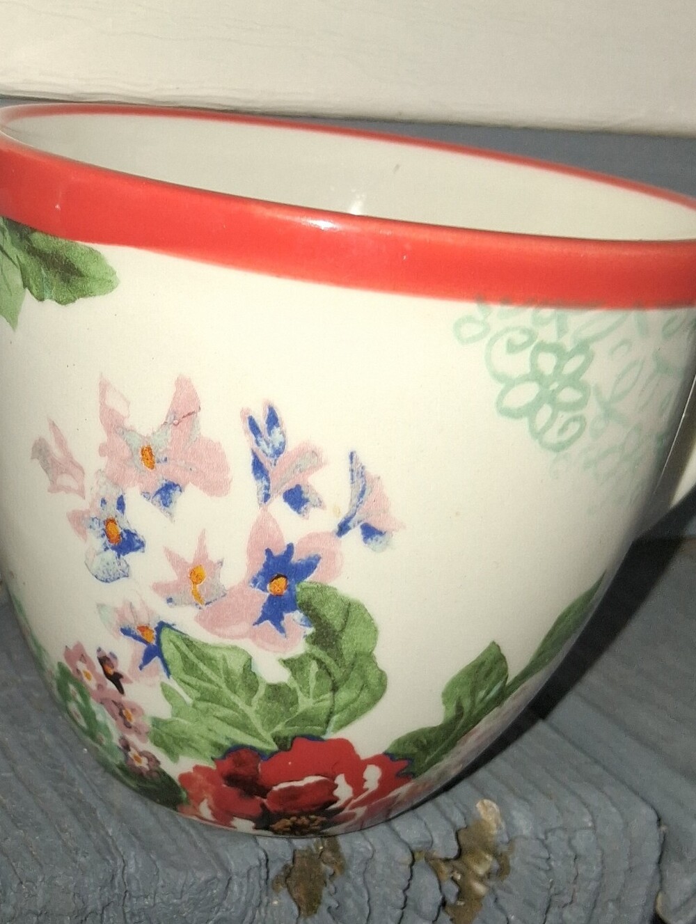 The New Pioneer Woman 4 Flea Market Mugs are 17 oz mugs